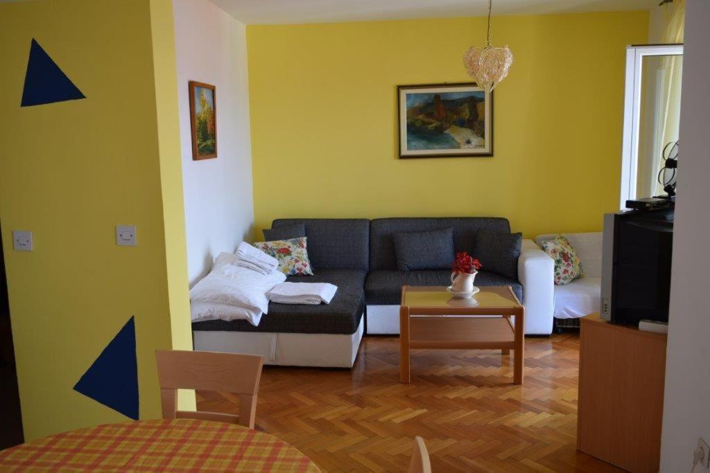 Apartments With Wifi Bol, Brac - 11728 Bagian luar foto